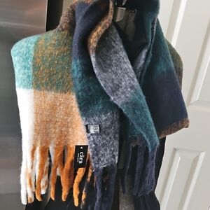 New W Tag CARA NEW YORK Colorful Rust Green White Plaid Fringed Cozy Scarf 78"